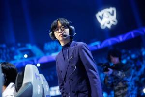 前T1教练Roach：好奇Faker的动力源自哪里 能支撑他夺冠后依旧不断前进